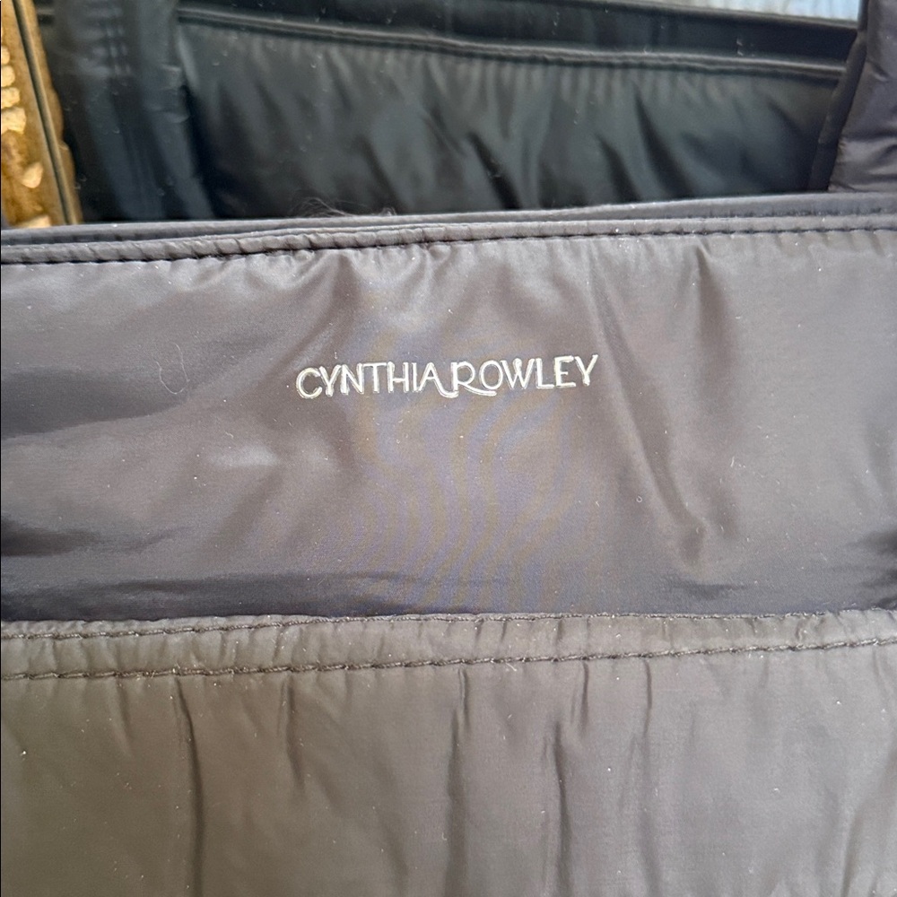 Cynthia Rowley Black Quilted Puffer Nylon Tote w/Padded Handles. Fits 14” laptop - Picture 4 of 16